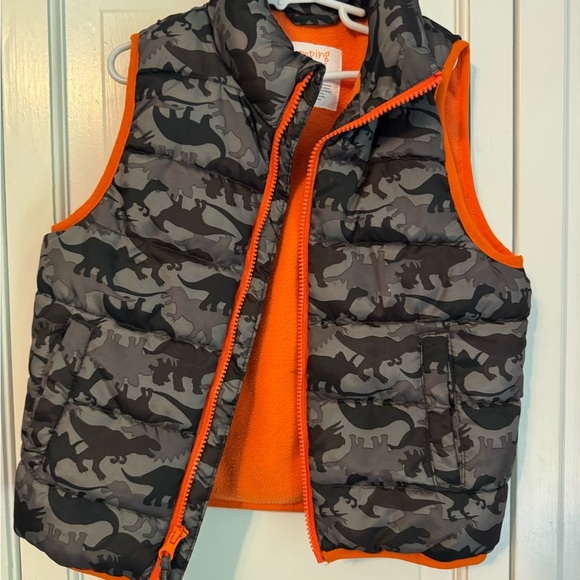 Kids MOST ADORABLE Camouflage Dinosaurs Puffer Vest with Orange Trim. Like New! - Picture 7 of 8